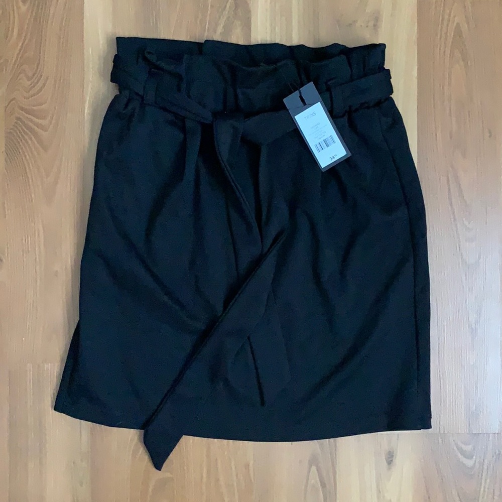 Dynamite paperbag black skirt, size XS